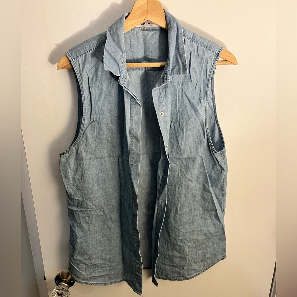 Everlane sleeveless blue denim shirt